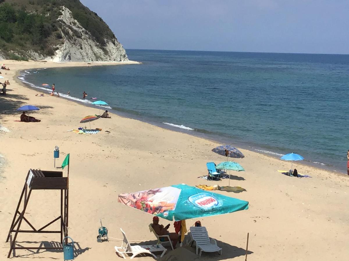 Rose Apartment On The Beach Byala (Varna) Exterior foto
